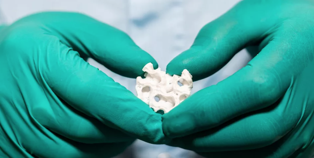 Científicos imprimen en 3D piel y huesos humanos con miras a las misiones a Marte