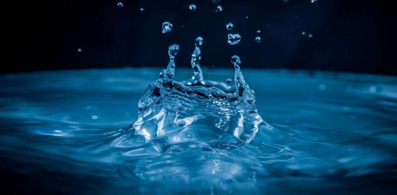 El agua parece no tener una, sino dos estructuras distintas en su estado líquido
