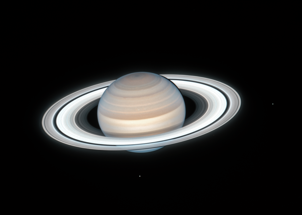 Hubble publica una impresionante imagen de Saturno en verano