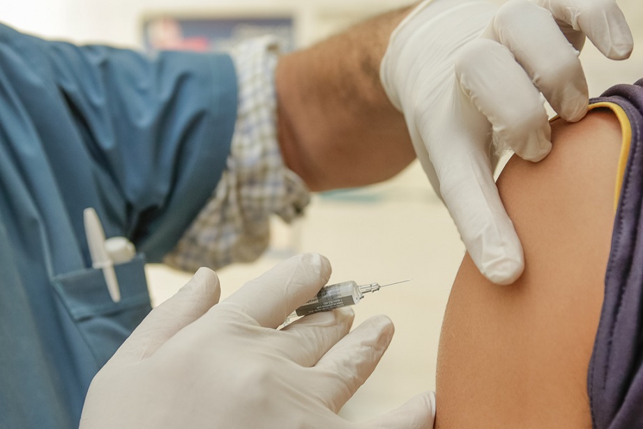 Reino Unido autoriza la primera vacuna de uso masivo contra el coronavirus