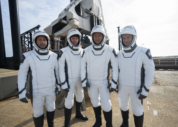 SpaceX envió a sus primeros turistas espaciales a la ISS