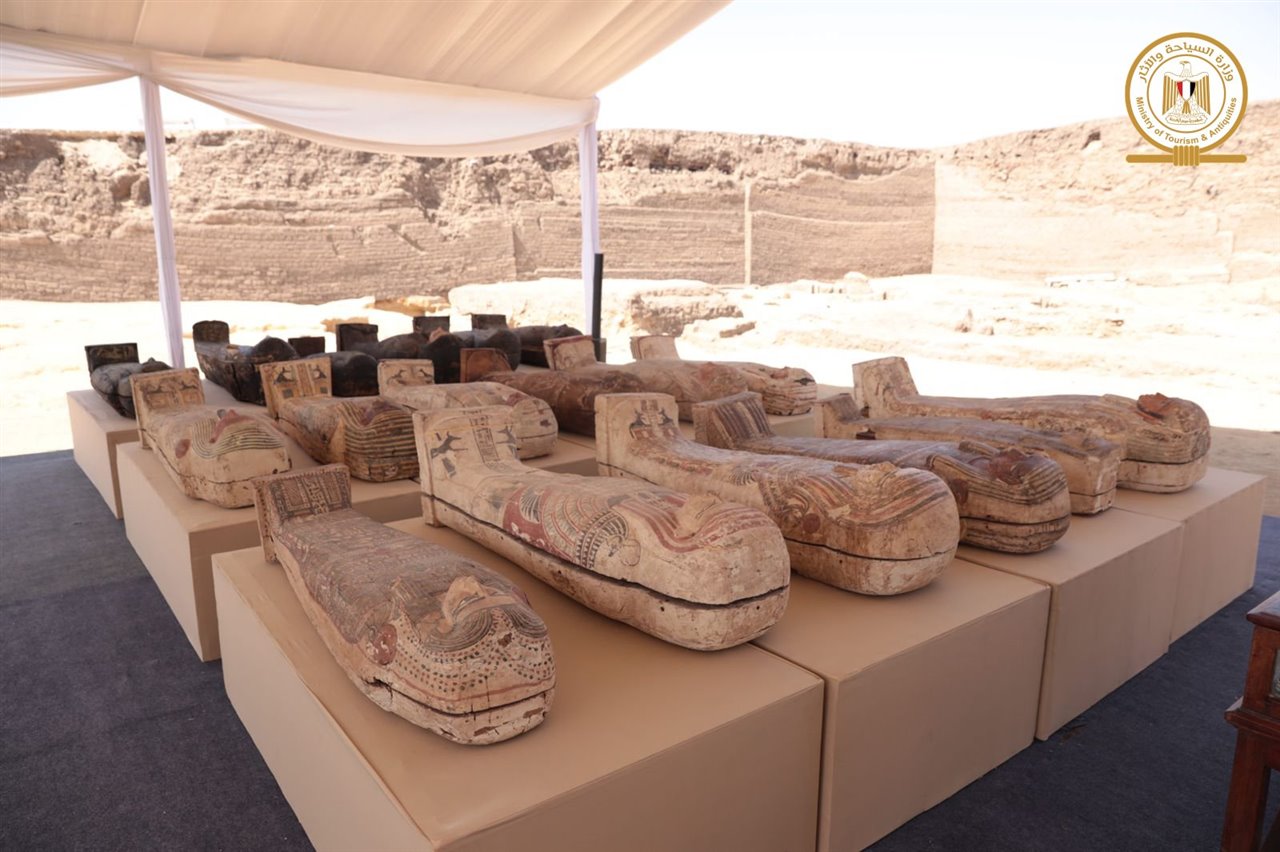 Impresionante hallazgo de sarcófagos y estatuas en la necrópolis de Saqqara, Egipto