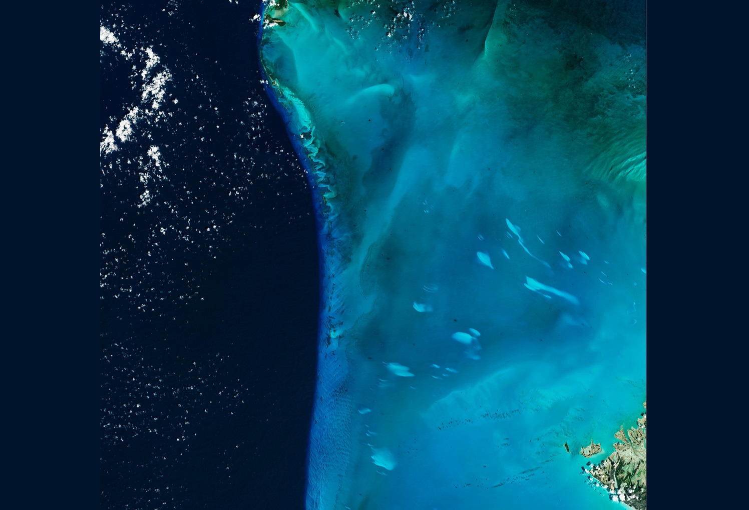Científicos estudian unas misteriosas nubes que aparecen cerca de las Bahamas