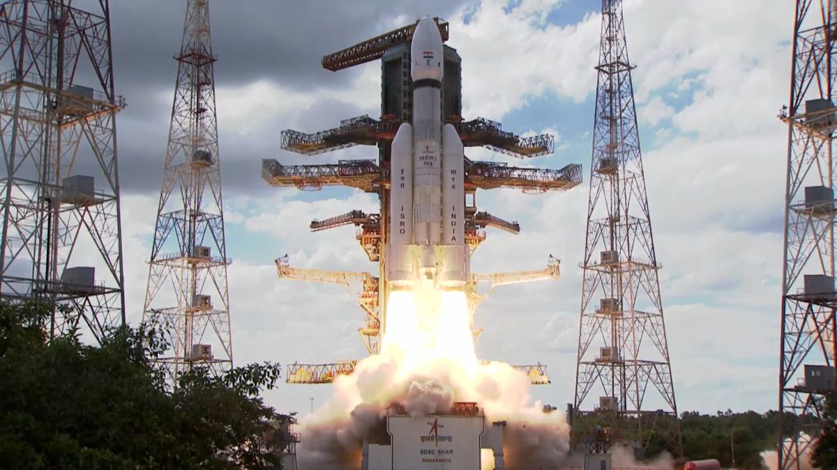 India lanza su ambiciosa misión Chandrayaan-3 para aterrizar en el polo sur lunar