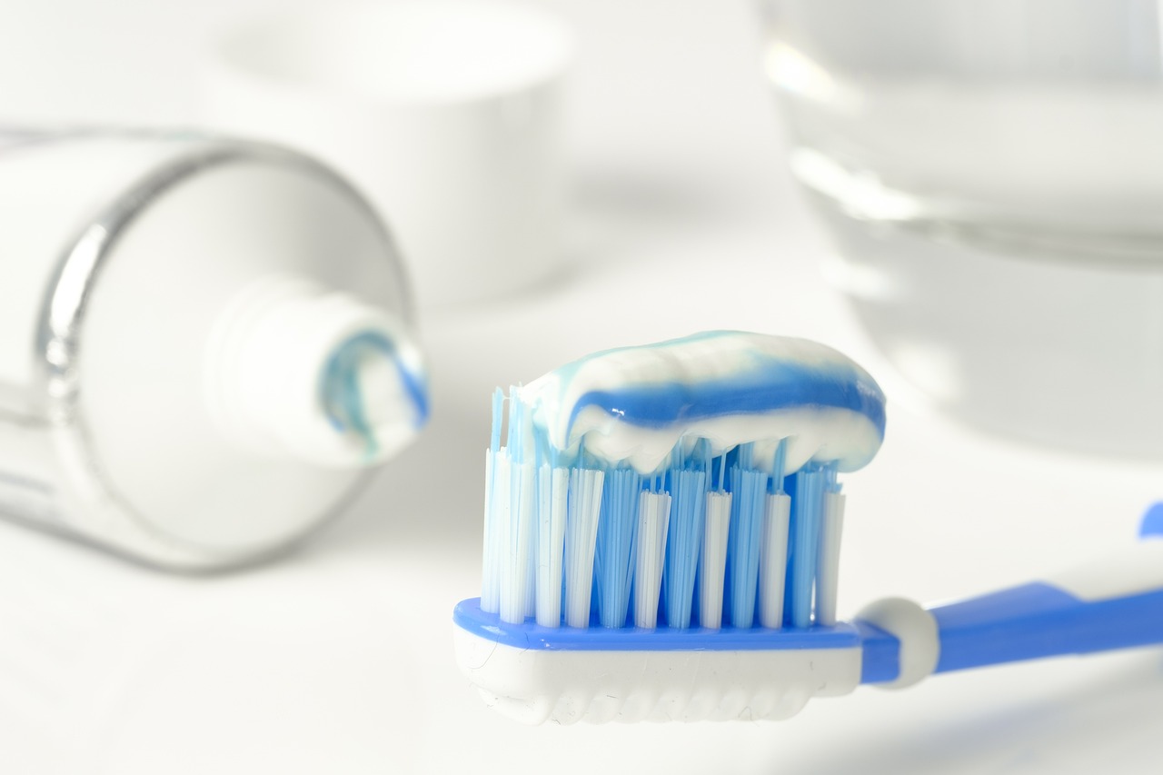 Descubren alternativa segura y eficaz al flúor en la pasta dental