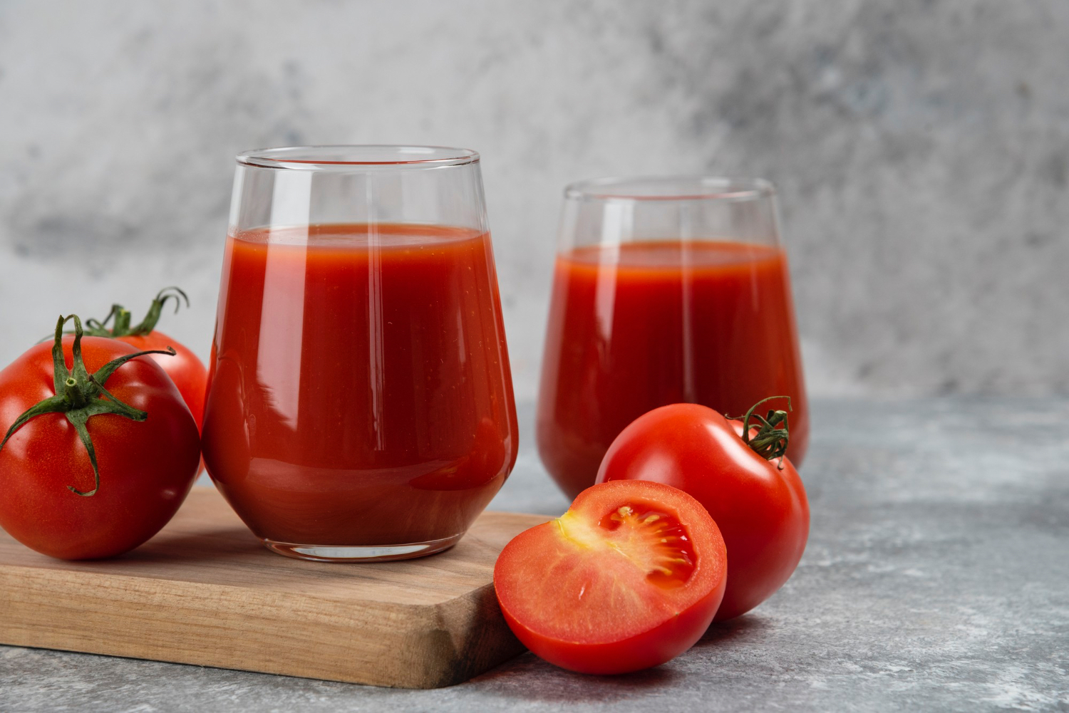 El jugo de tomate nos ayudaría a combatir bacterias intestinales como la Salmonella